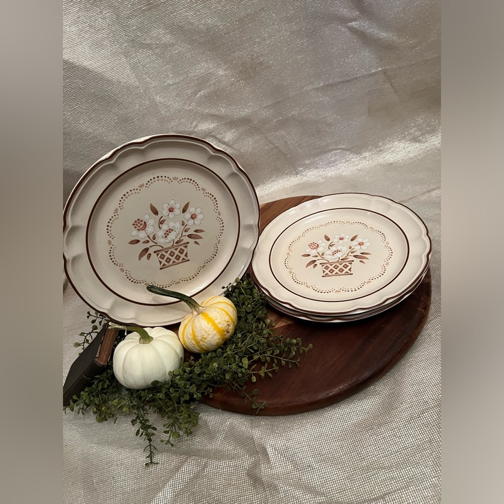 Vintage Cumberland May Blossom Stoneware Dinner plates set of 3, Japan